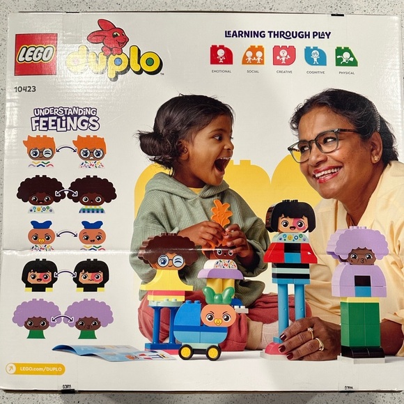 LEGO DUPLO Buildable People Set 10423 - Picture 4 of 5